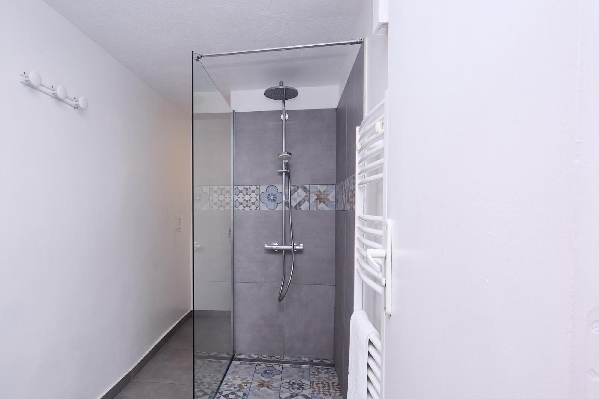 Appartements Avec Jardin Dans Villa Rocaille كاسيس المظهر الخارجي الصورة