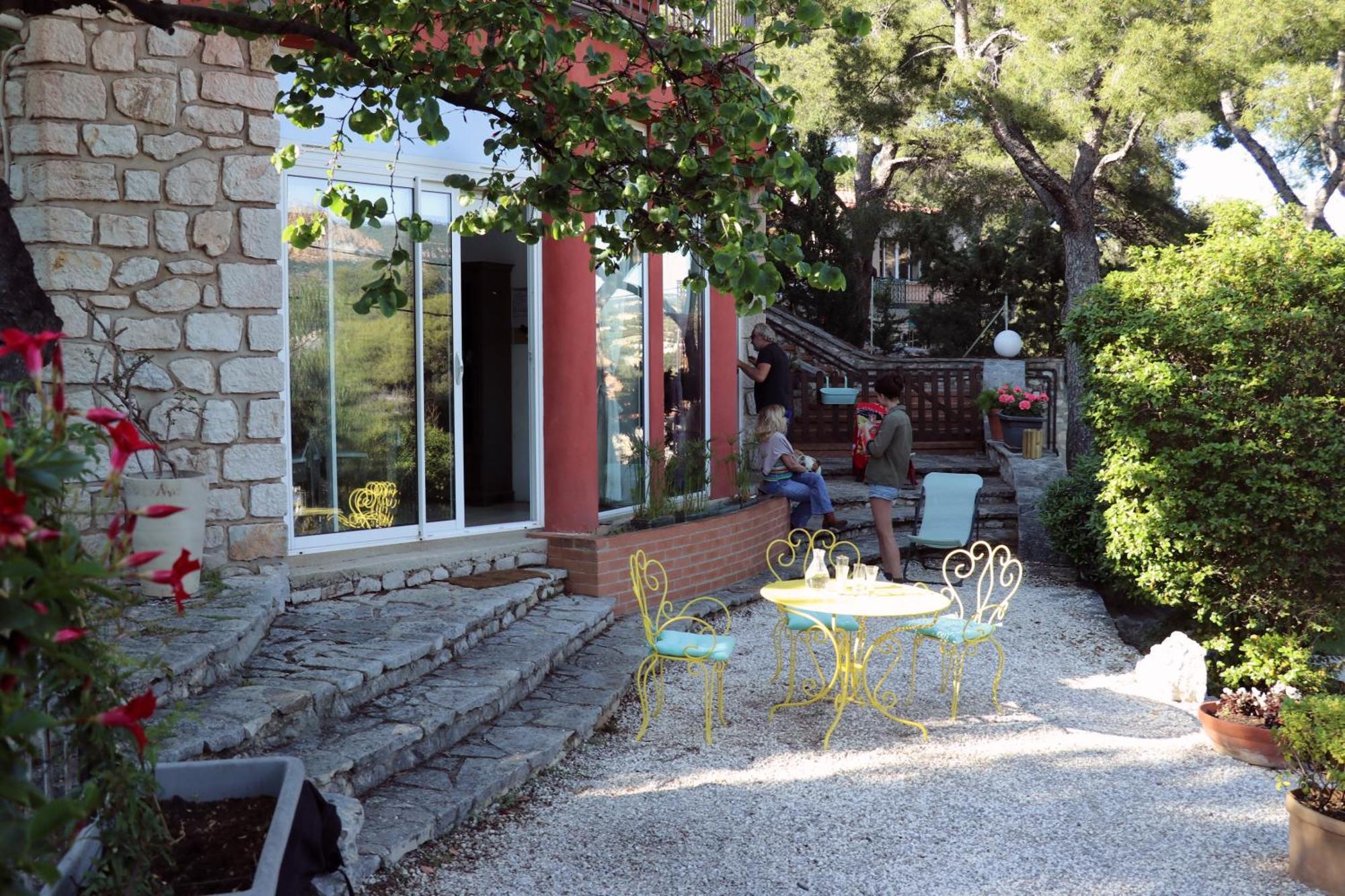 Appartements Avec Jardin Dans Villa Rocaille كاسيس المظهر الخارجي الصورة