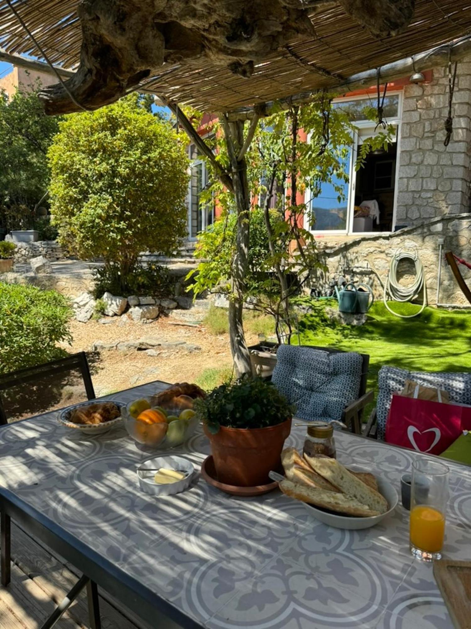 Appartements Avec Jardin Dans Villa Rocaille كاسيس المظهر الخارجي الصورة